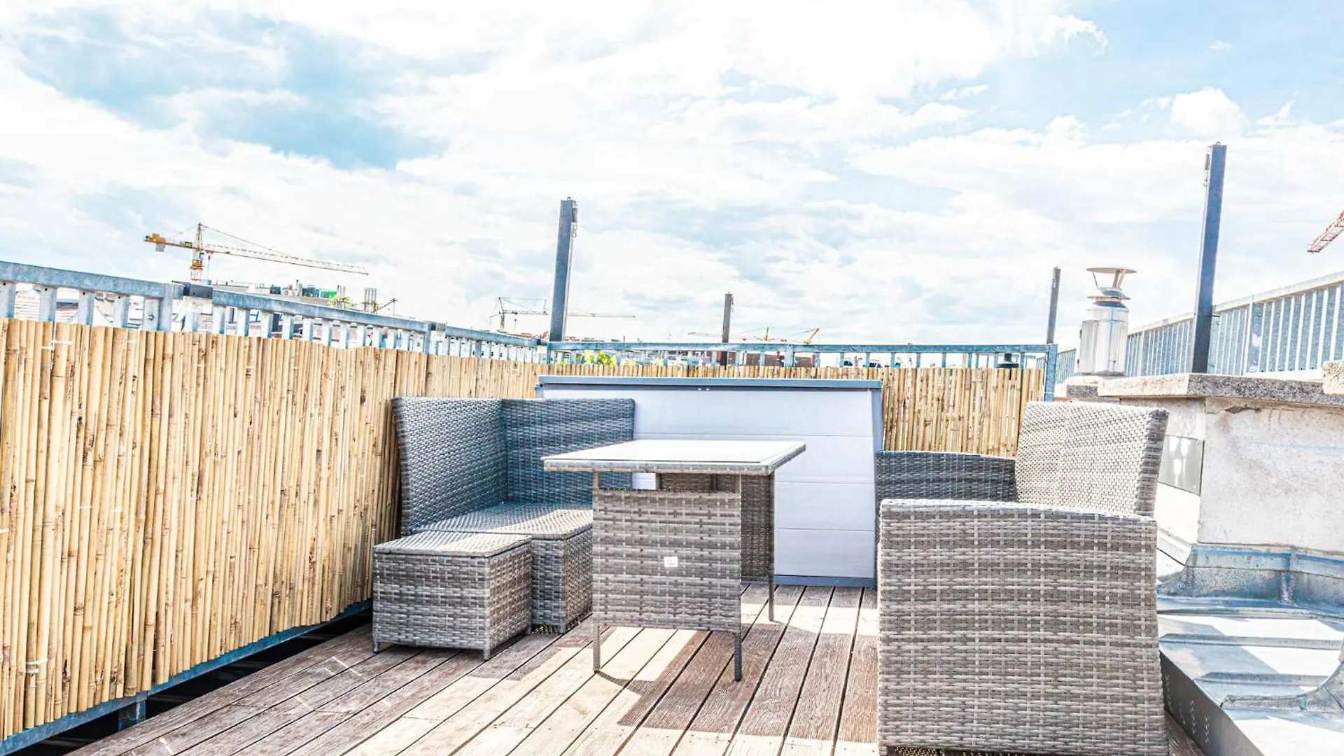 Luxury Penthouse Panorama: Your Vienna Retreatアパートメント オーストリア