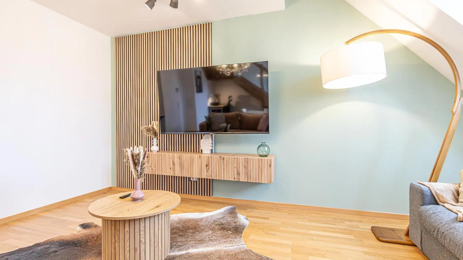 Luxury Penthouse Panorama: Your Vienna Retreat 아파트