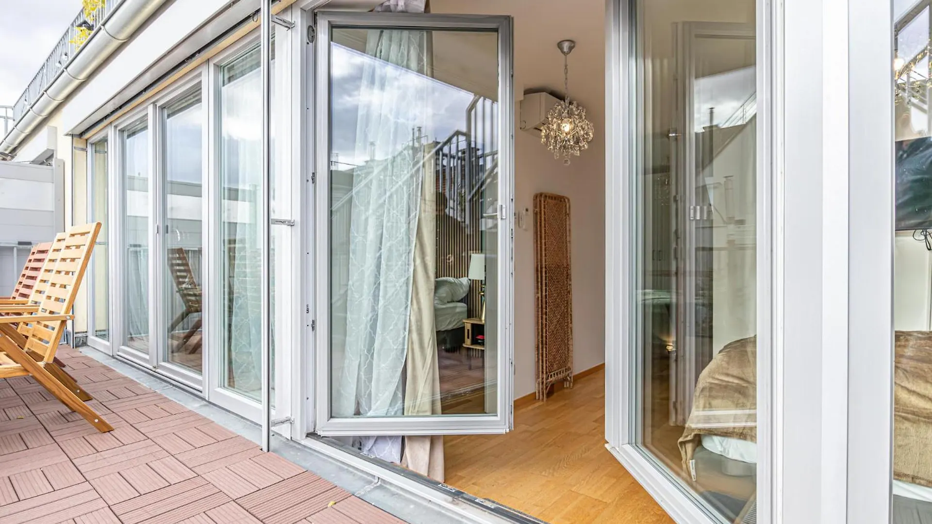 Luxury Penthouse Panorama: Your Vienna Retreat 아파트 0*,  오스트리아