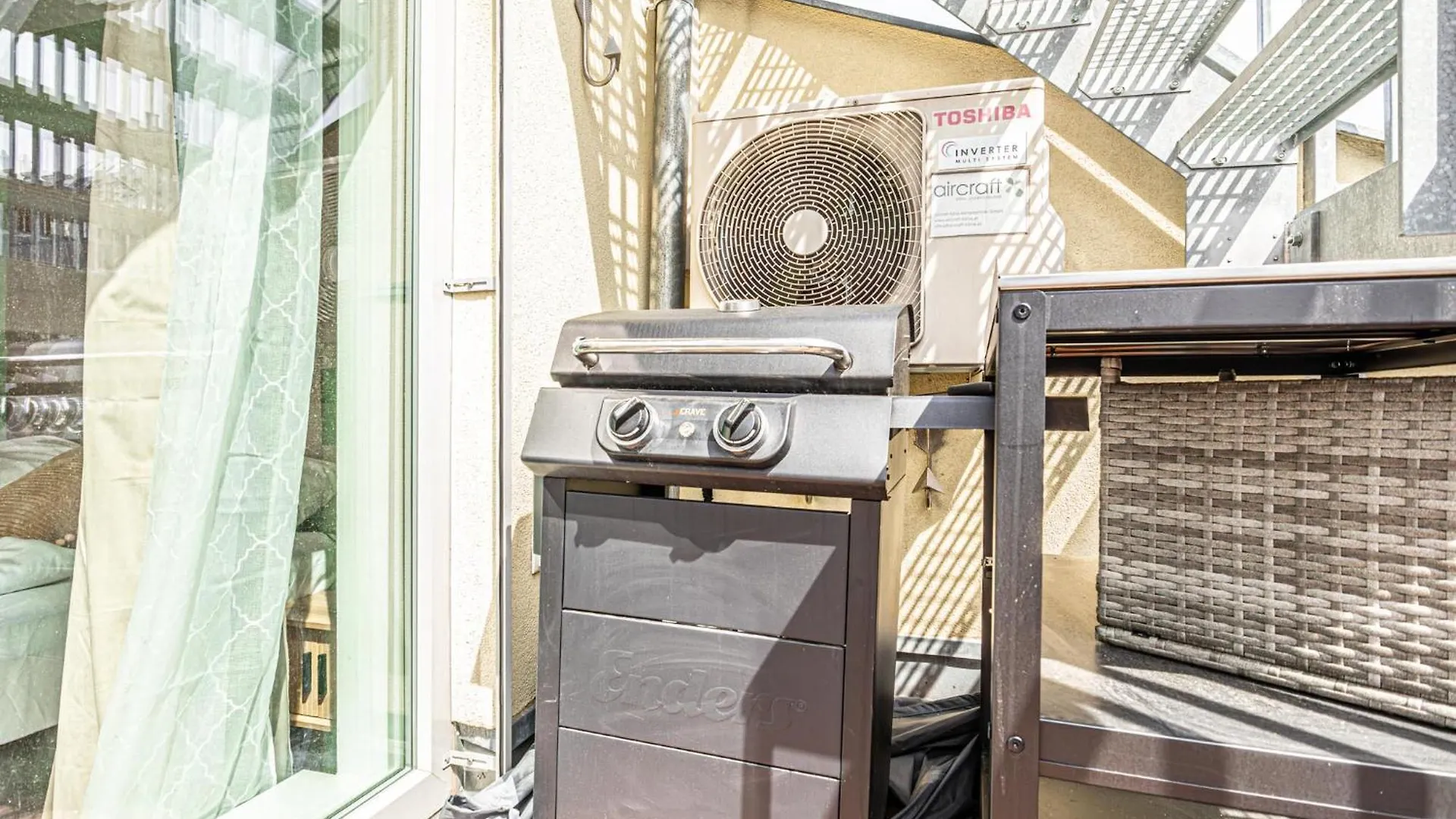 Luxury Penthouse Panorama: Your Vienna Retreat 아파트